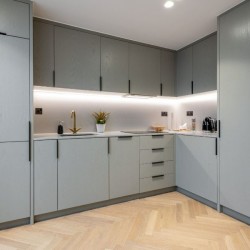 kitchen for self-catering, Covent Garden Deluxe, Covent Garden, London WC2