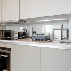 fully equipped kitchen, Southbank Apartments, Southwark, London SE1