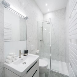 modern shower room, Covent Garden 1, Covent Garden, London WC2